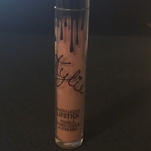 Kylie lipstain